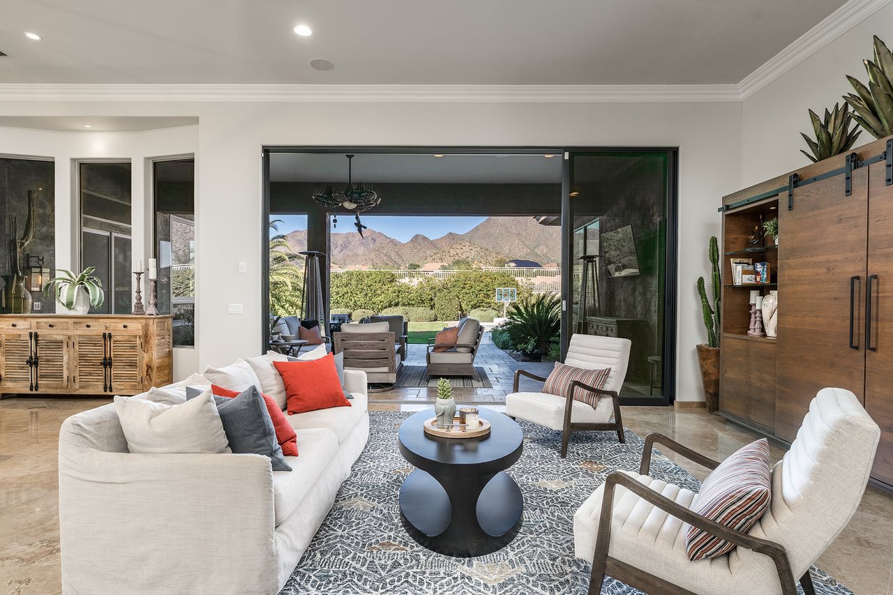 11368 E WINCHCOMB Drive