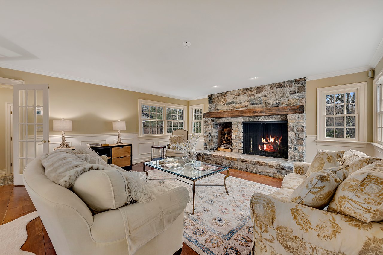 72 Old Mill River Road