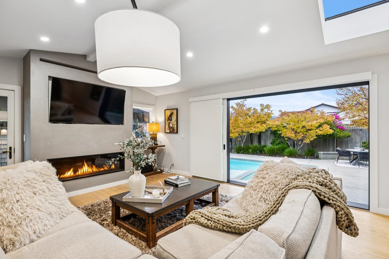 Luxurious Waterfront Home in Larkspur Marina