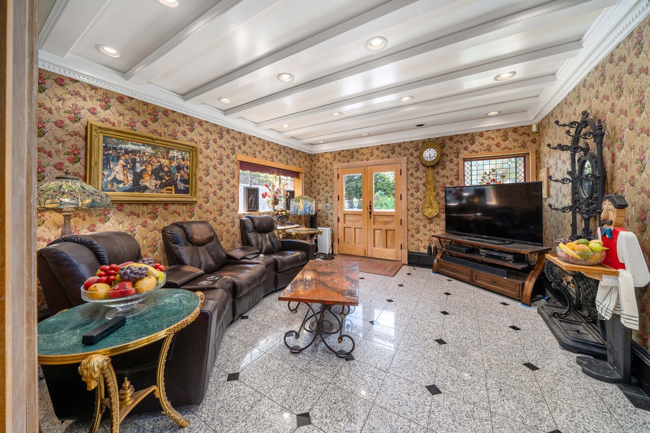 4 Thornewood Lane SW