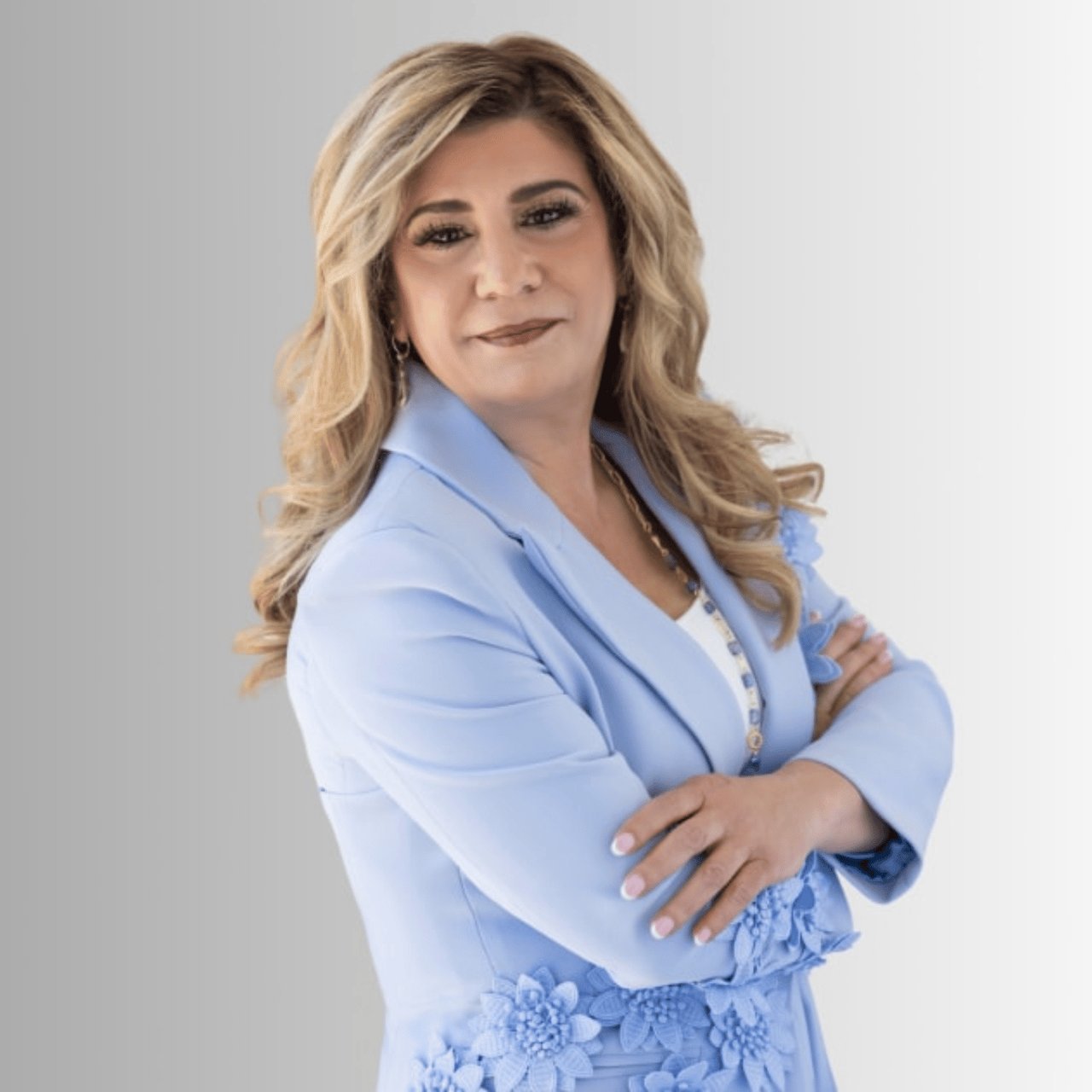 Andréa Sorrentino Roslyn, NY Real Estate Agent Headshot