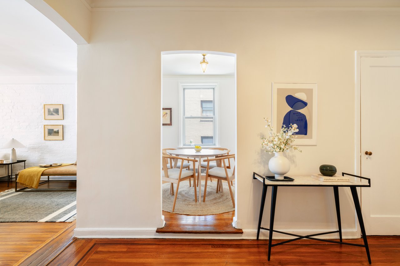 Homes for Sale in Manhattan and Brooklyn