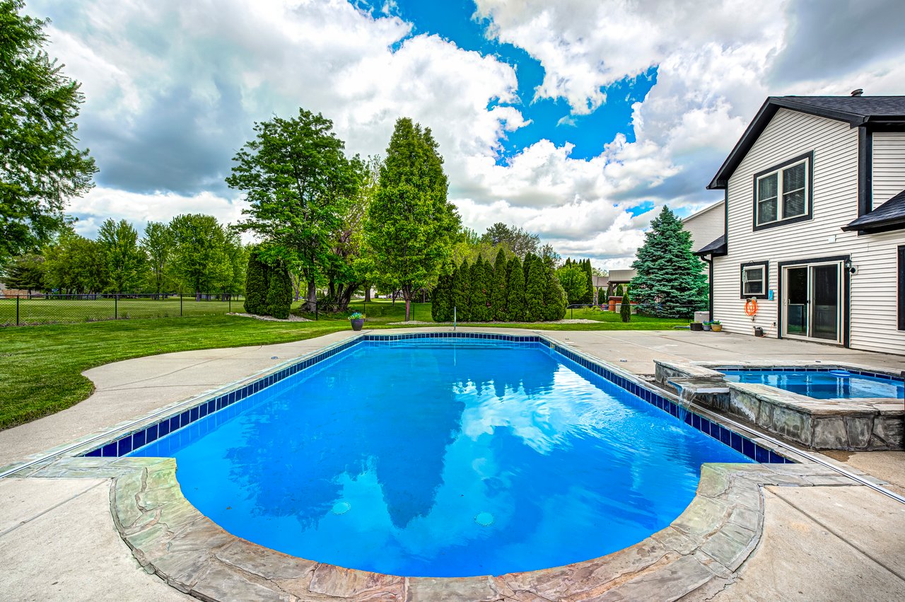 1114 Rockwell Dr