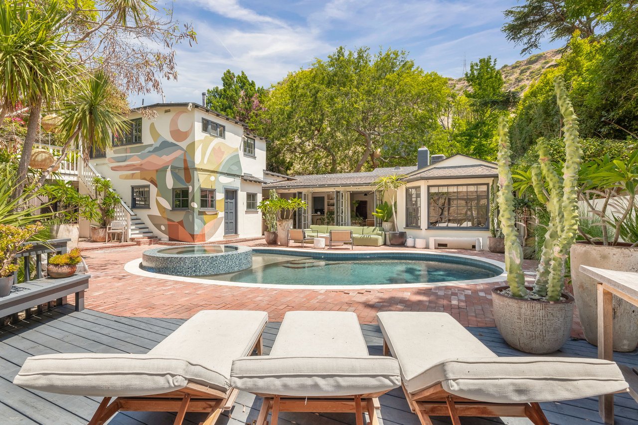 2015 Nichols Canyon Rd