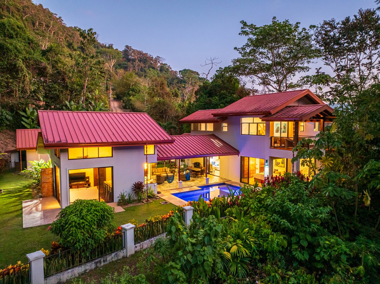Stunning Waterfall Home + Guest Casita - Cascada Azul