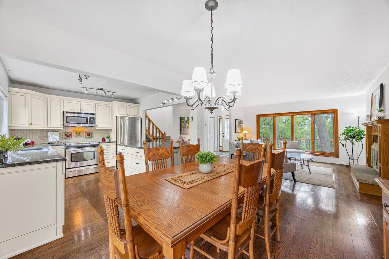 55 Old Church Road, King