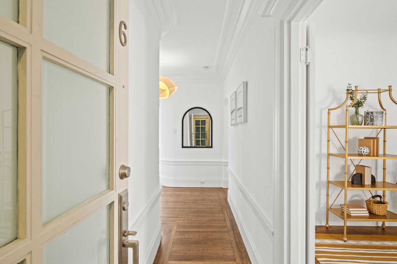  Top Floor Three Bedroom, Two Bath TIC at Franklin and Clay