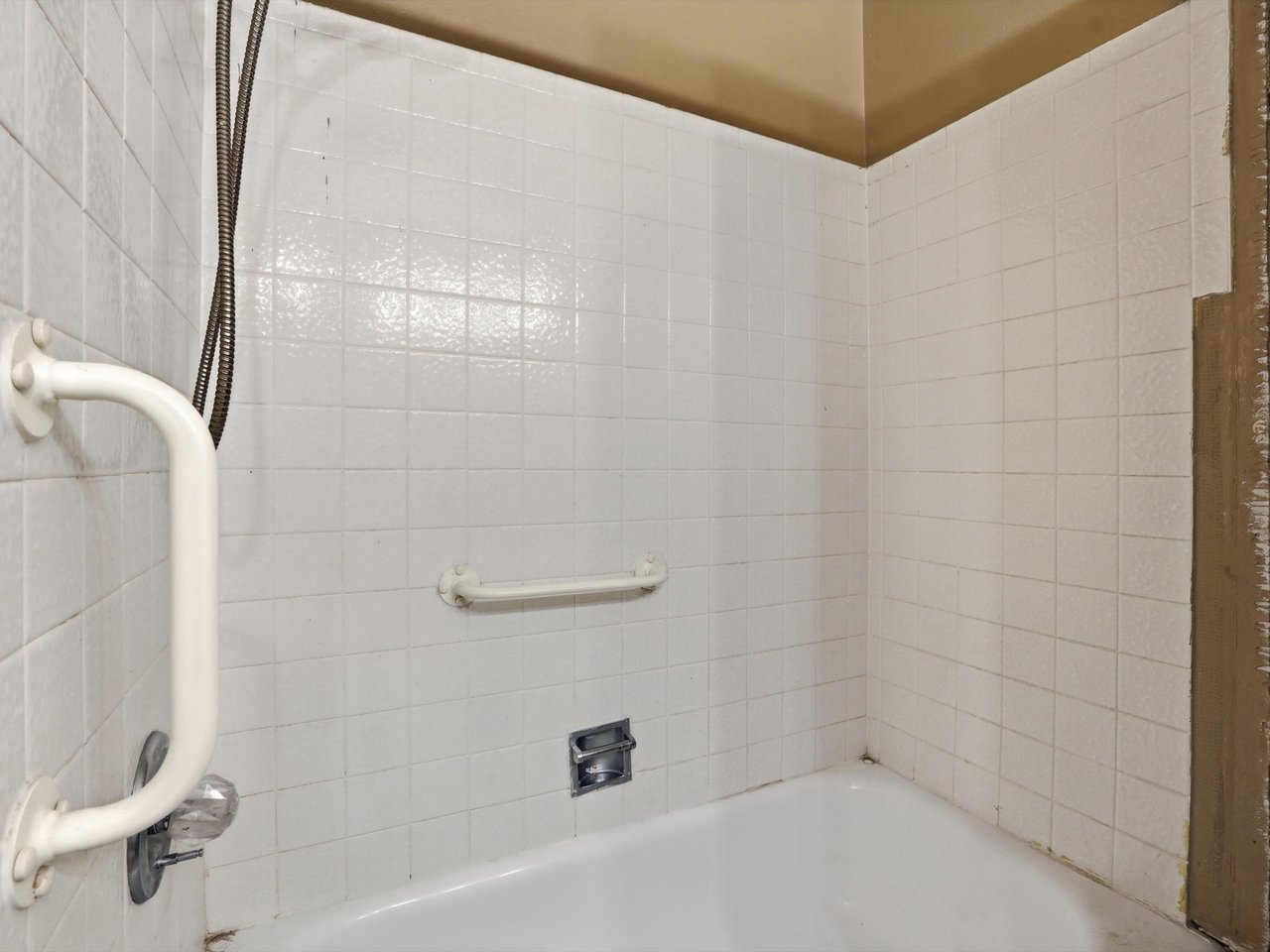 1186 Applewood Drive