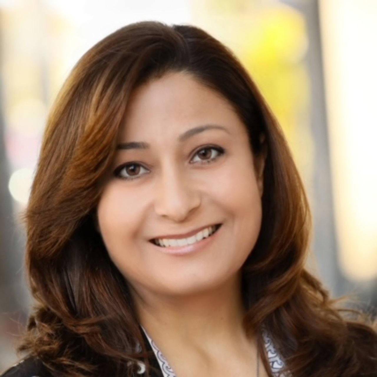 Caroline Daniel Los Angeles, CA Real Estate Agent Headshot