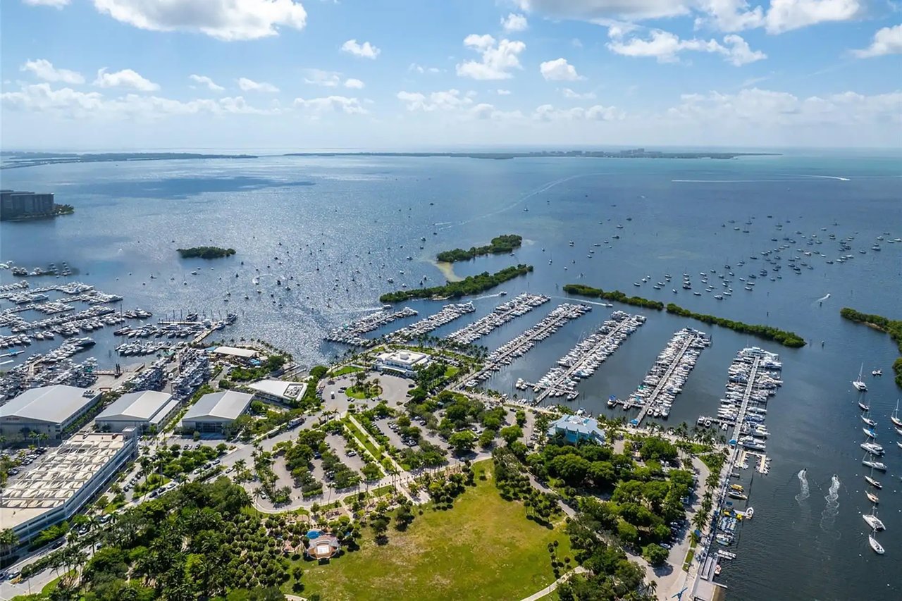 3339 Virginia Street # 301