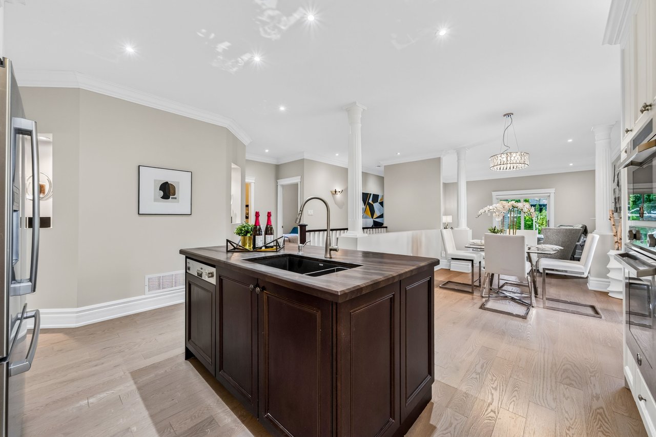 62 Fergus Ave