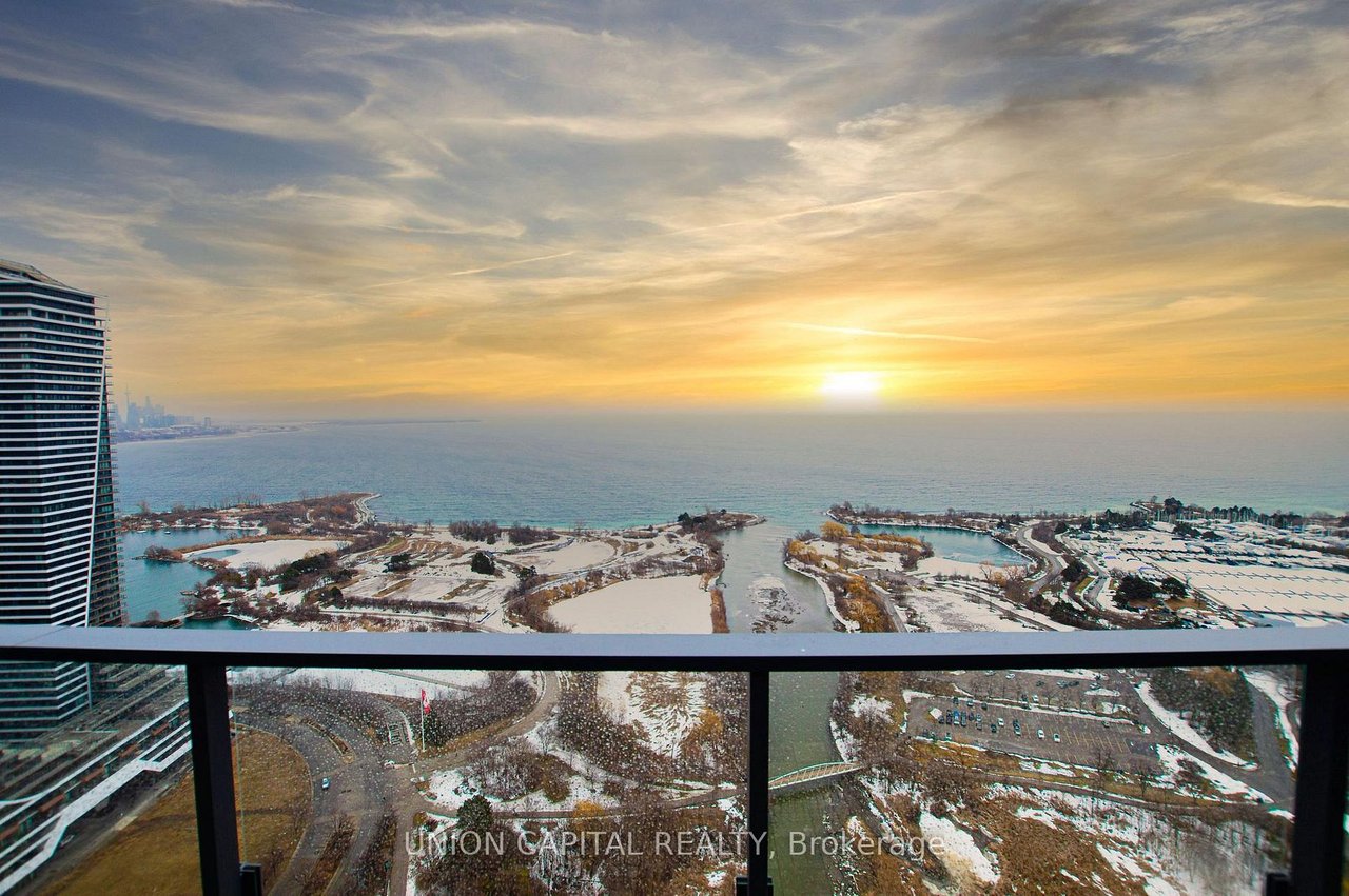 HUMBER BAY PENTHOUSE 