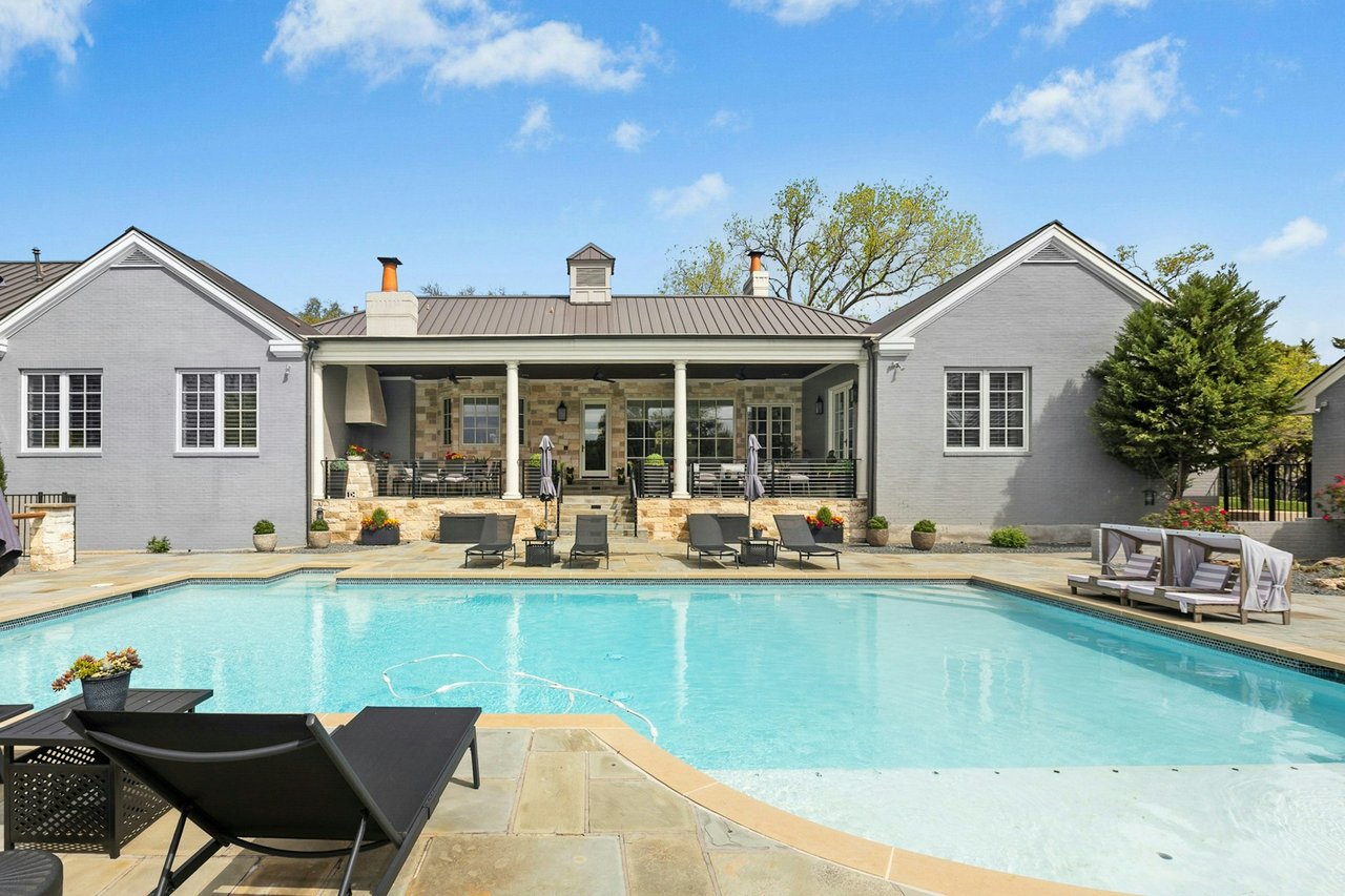 Coming Soon in Barton Creek!