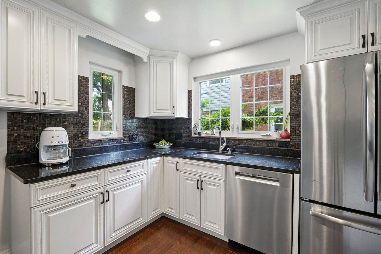 590 Kenilworth Dr