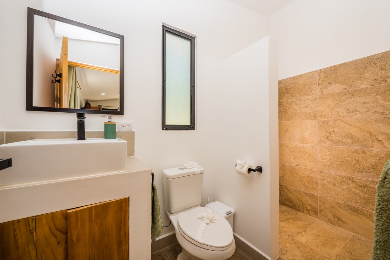 V-Caro Ju | Furnished Villa with Pool, Guest Cottage, and 4,603 m² Expansion Lot Just 15 Minutes from Tamarindo