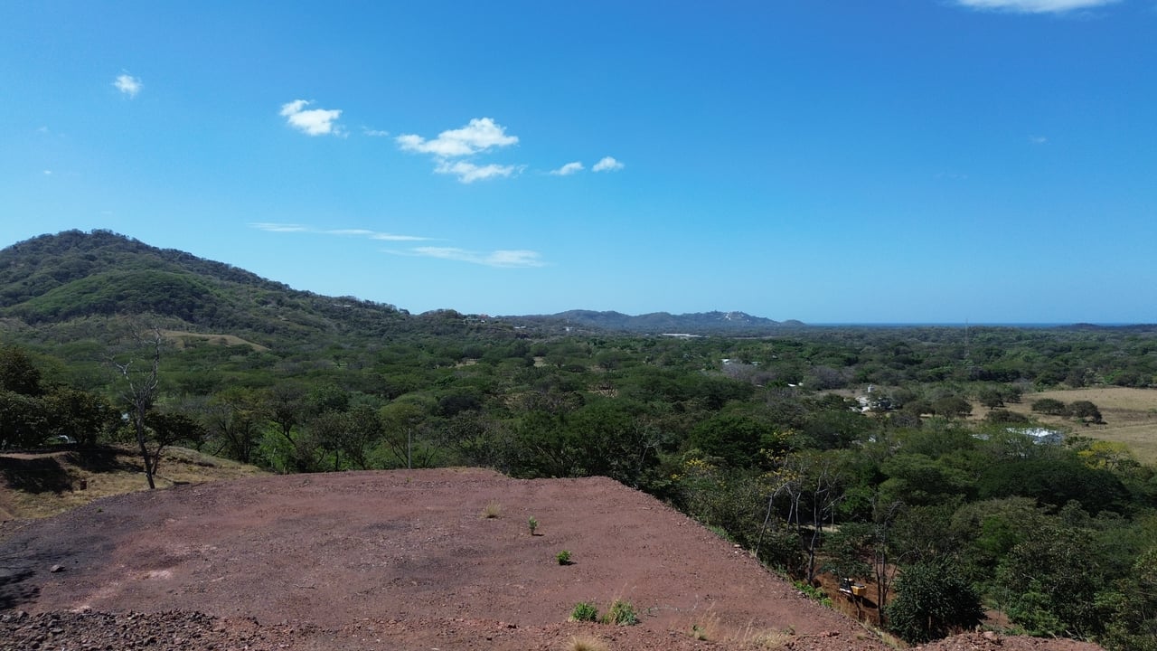 La Flora – An Exclusive Collection of 13 Estate Homesites - Huacas 