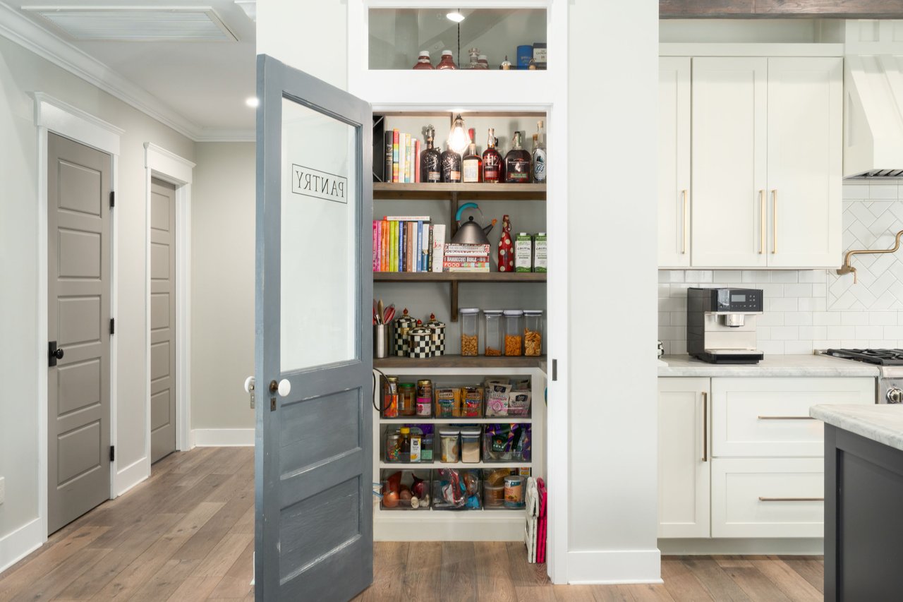 4618 E CALLE VENTURA