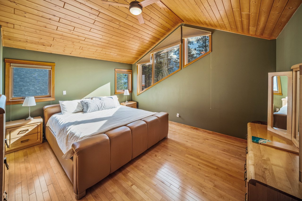 369 Eagle Heights