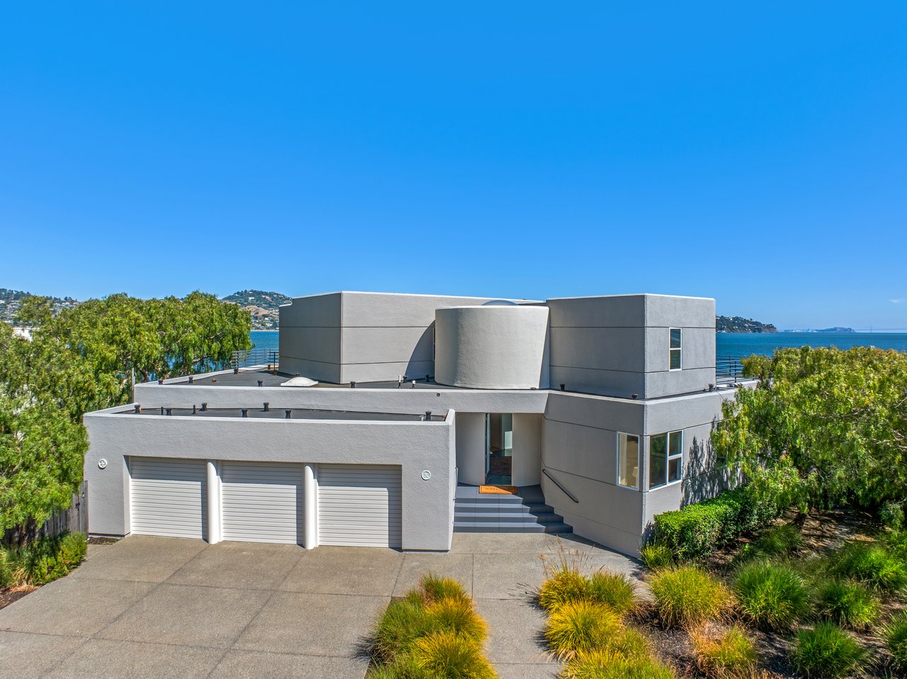 Sweeping Views Across the Bay