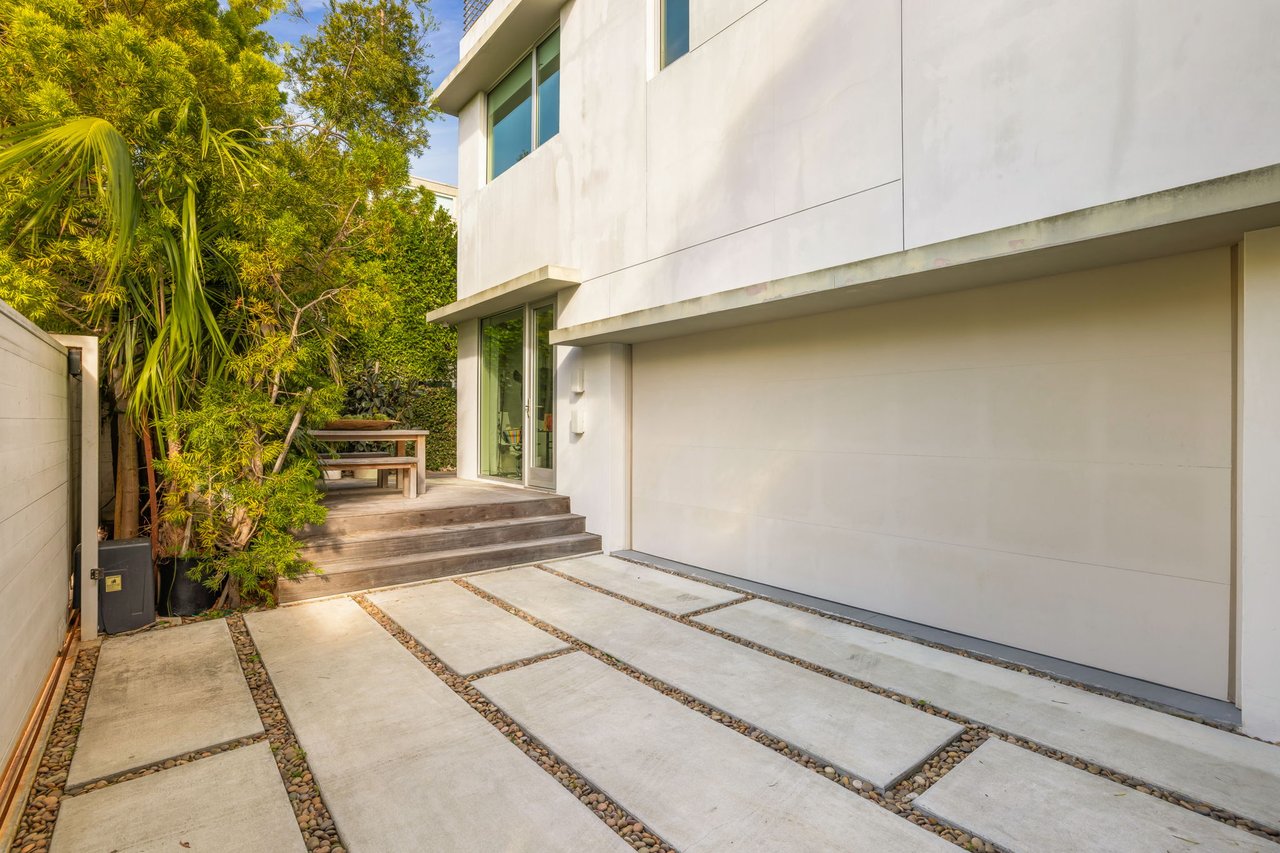 2413 Wilson Ave, Venice 