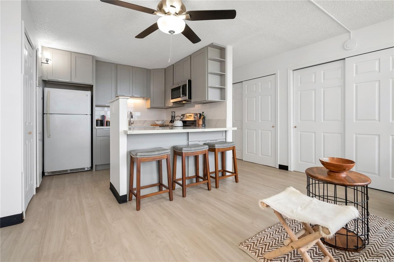 6710 Hawaii Kai Dr #1202, Honolulu 96825