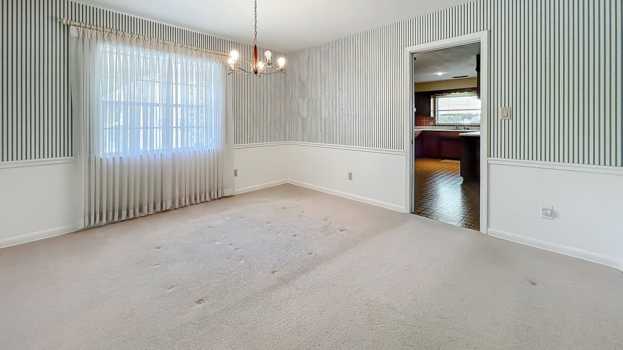 Mid-Century Modern 4-Bedroom in Dommerich Hills, Maitland