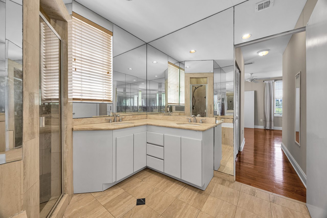 Tri-Level Townhome in the Heart of South Miami
