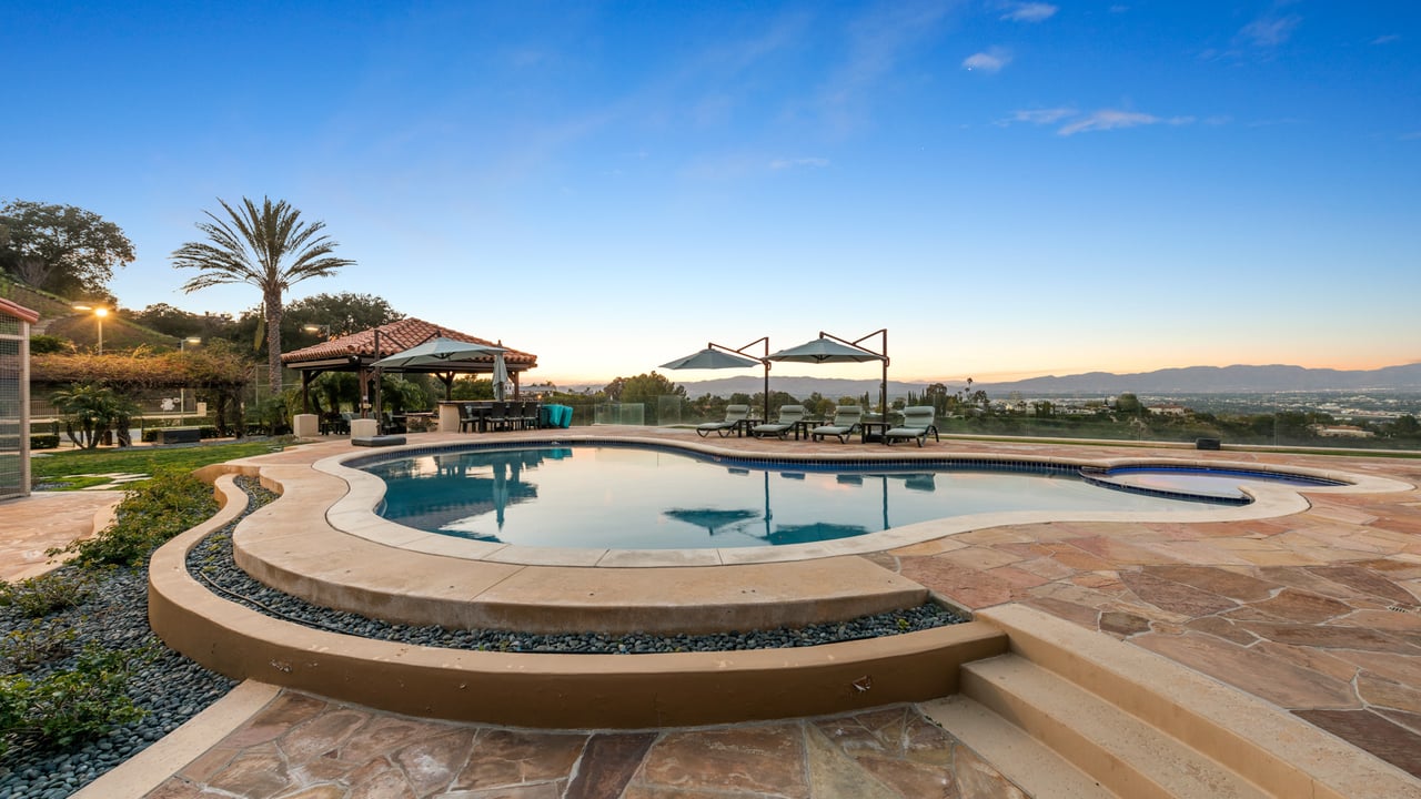 16405 Mulholland Drive
