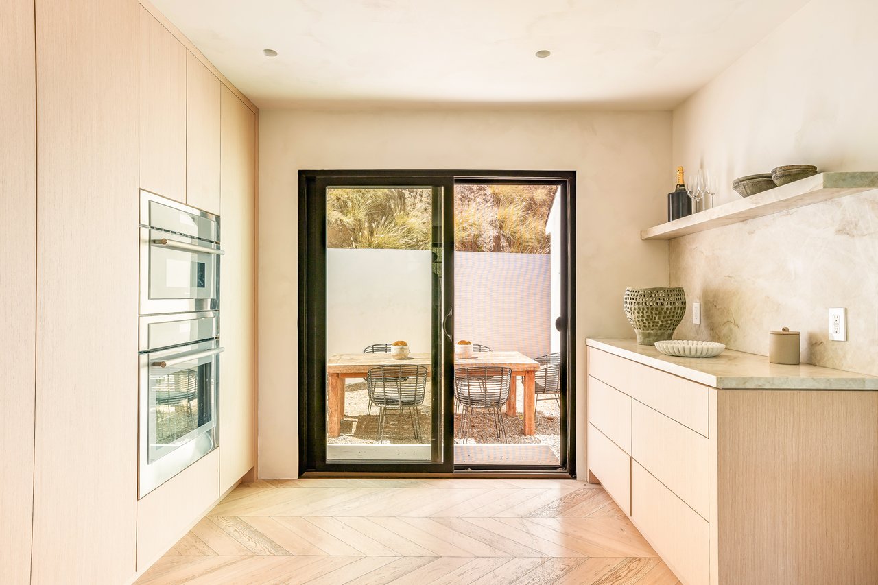 8353 Sunset View Dr