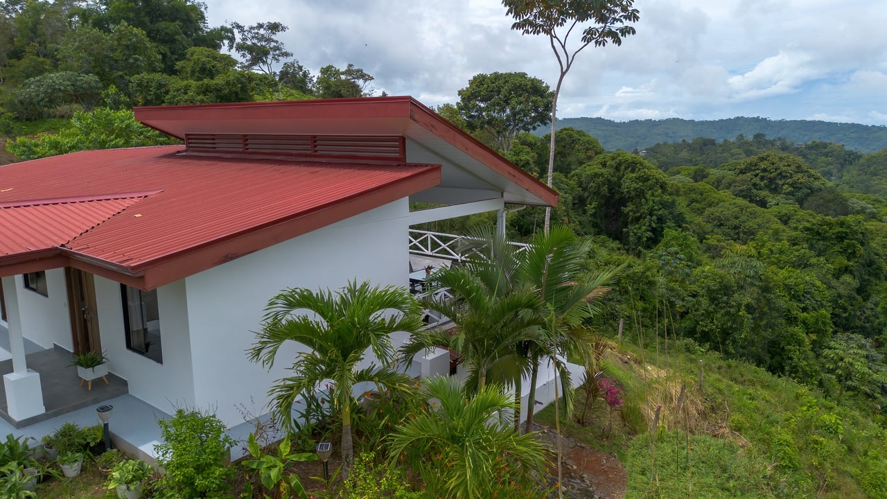 Casa Blanca – Ocean & Mountain View Home in Platanillo