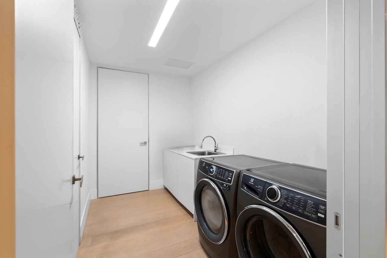 Palazzo Del Sol 7025