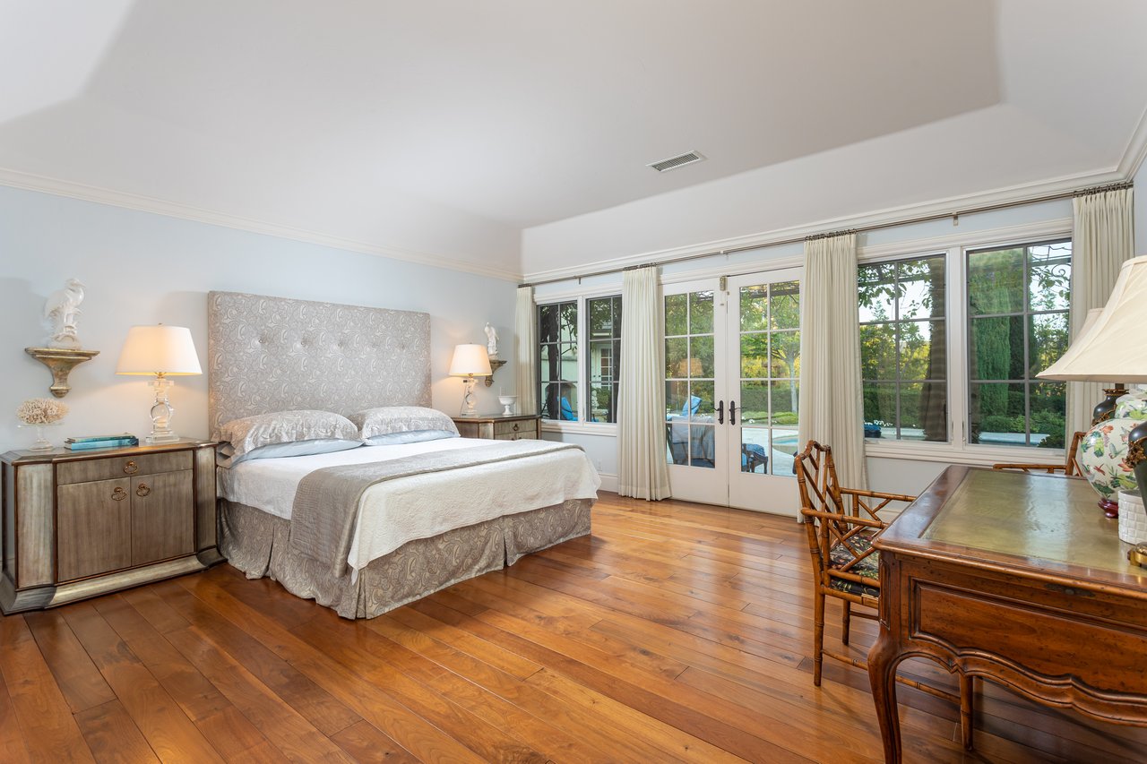 30602 Hunt Club Dr