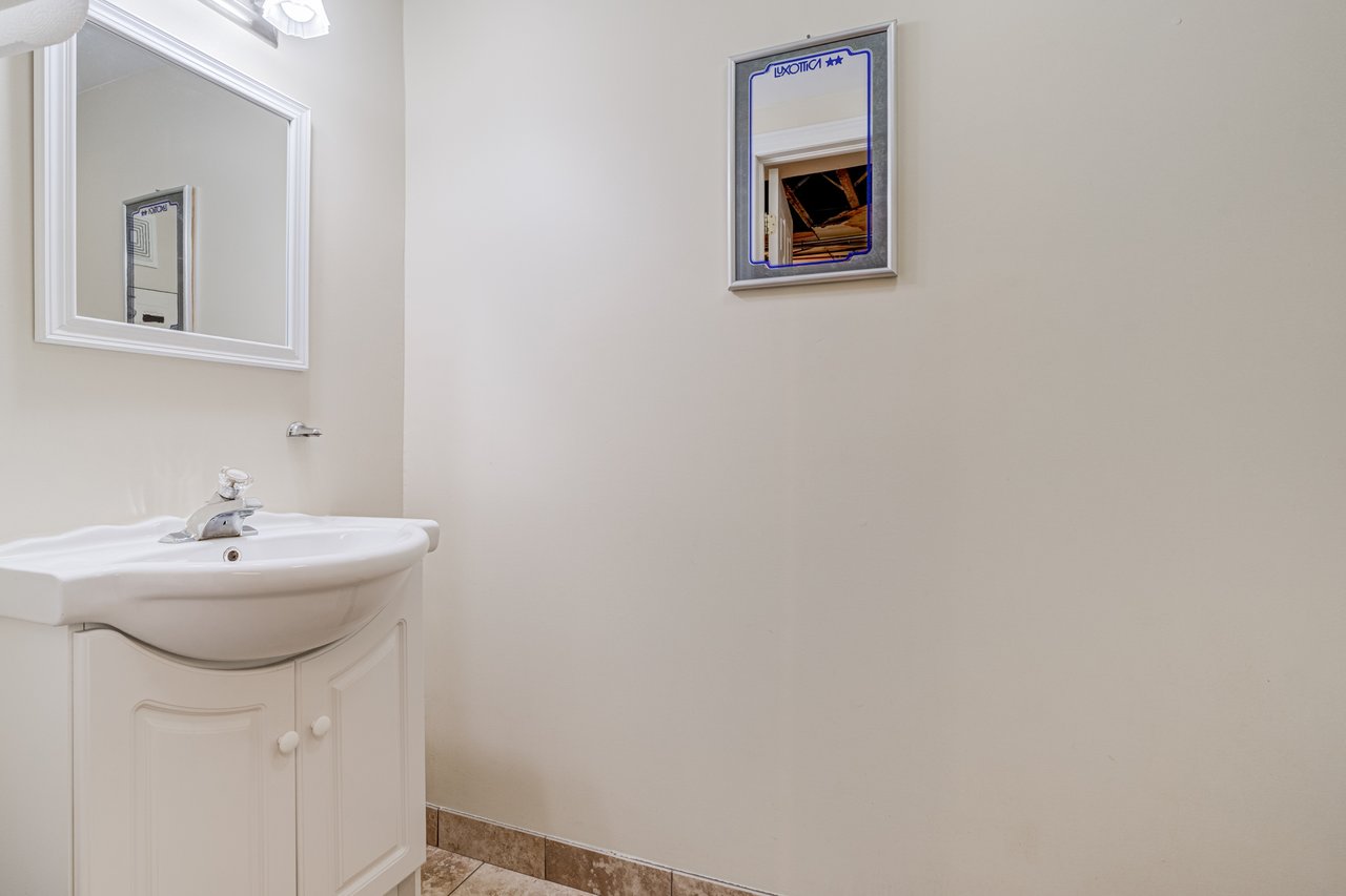 Commercial Property On Bloor St W - The Kingsway 