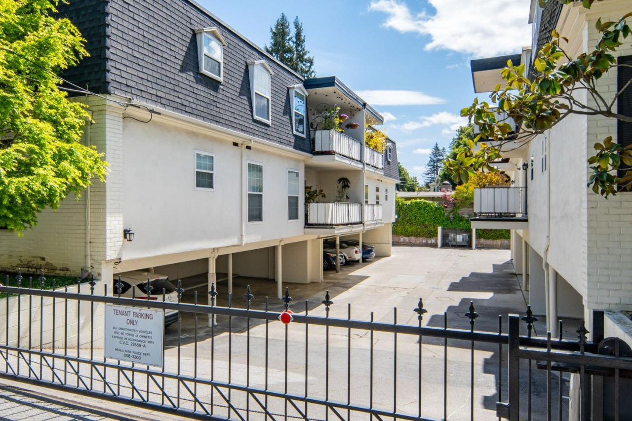 451 Oak Grove Avenue