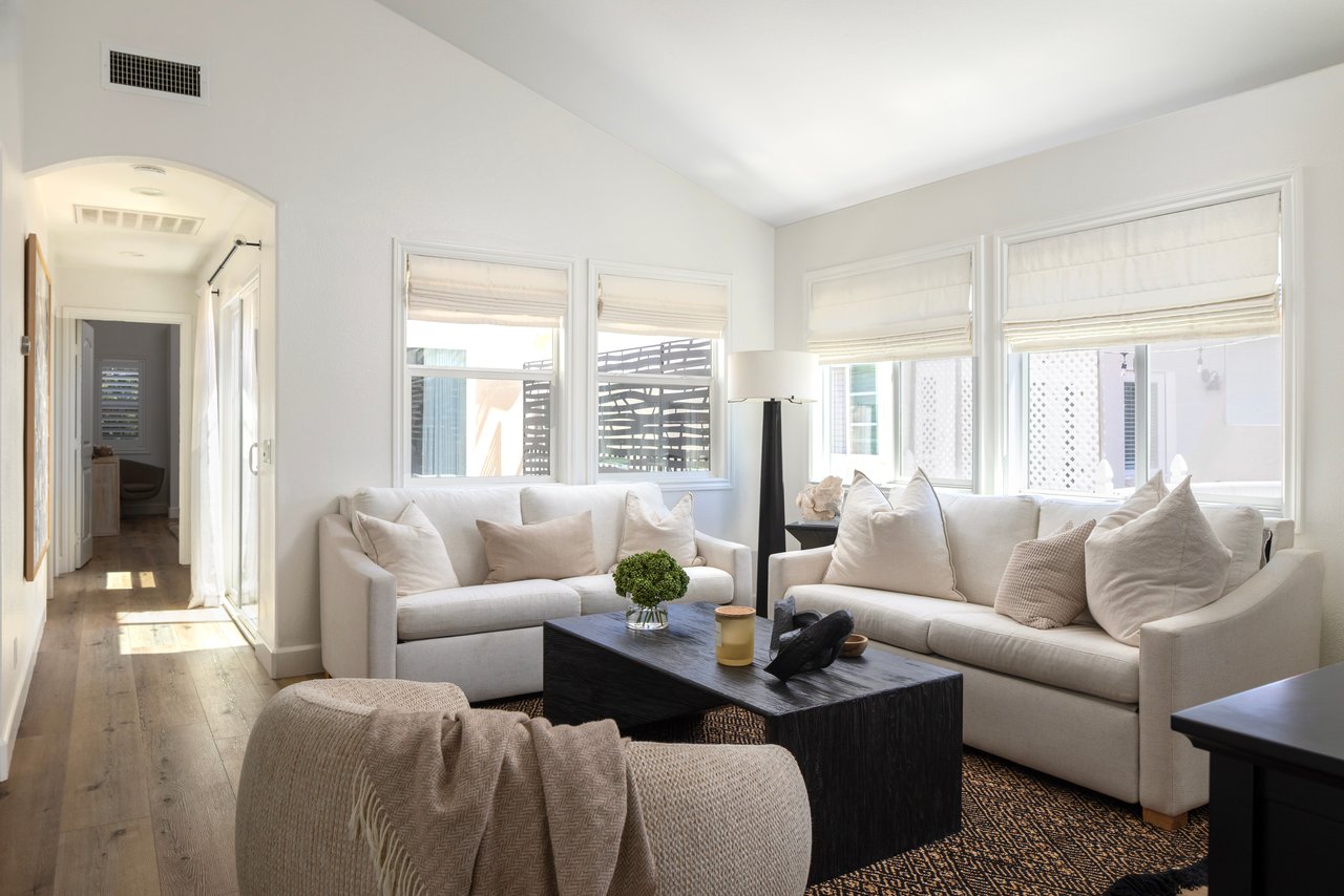 Furnished Lease in The Village