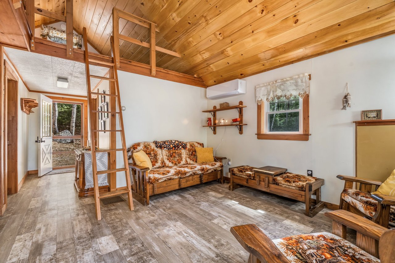 76 Cottage Shore Drive Holden, ME 04429-7003