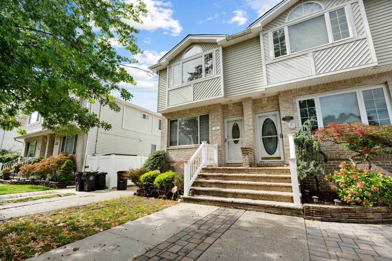 276 Barnard Avenue, Tottenville SI | Beautifully Updated Colonial Home