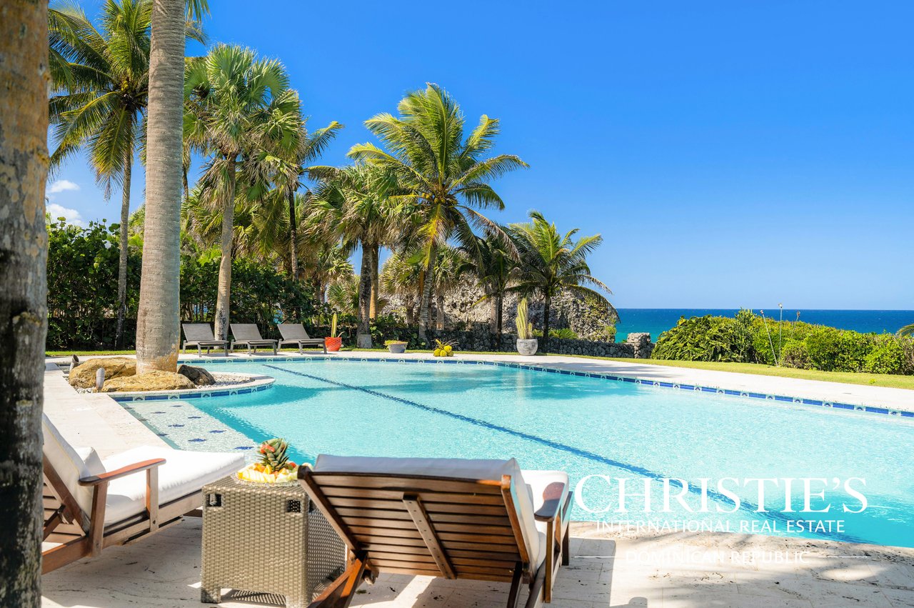 Villa Shangri-la – Caribbean Oceanfront Villa