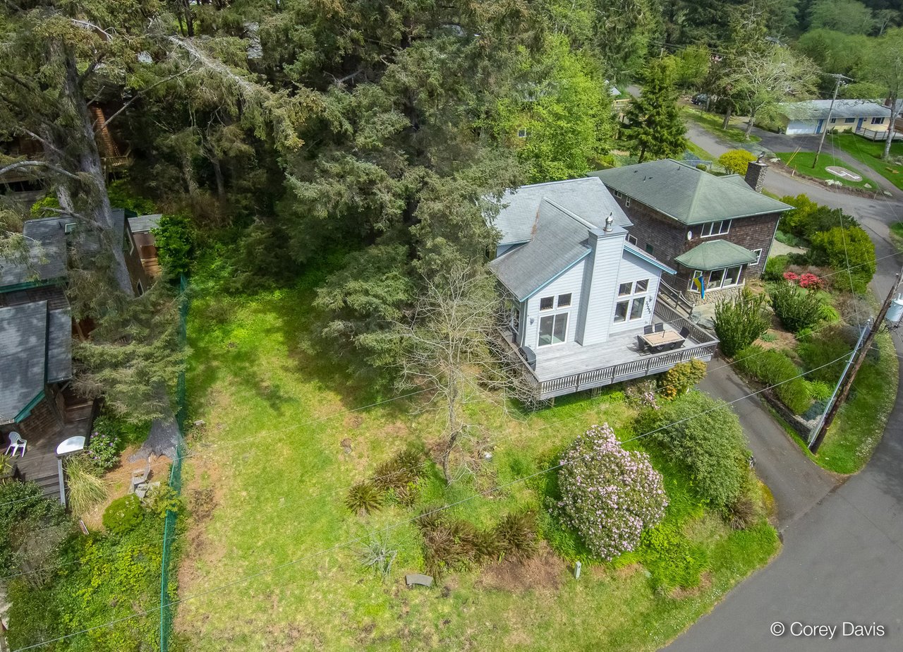 Sold ocean-view homesite on Second St Unit 2801 in Neahkahnie represented by Meadow Davis of Home + Sea Realty near beach access