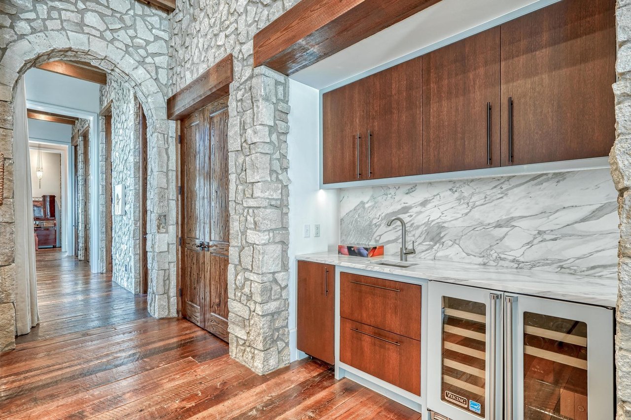 68 Paradise By The Sea Boulevard