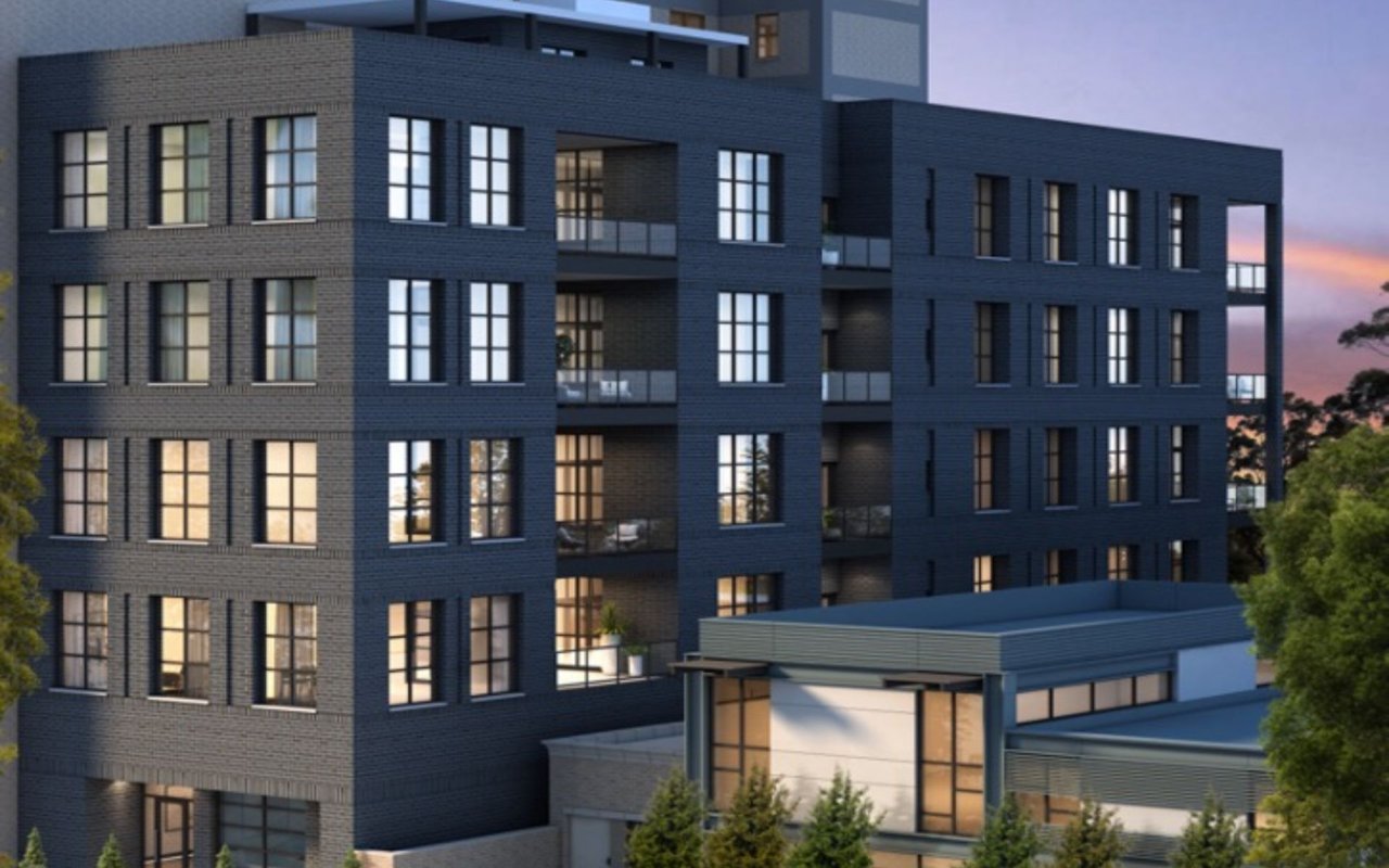 438 W Saint James