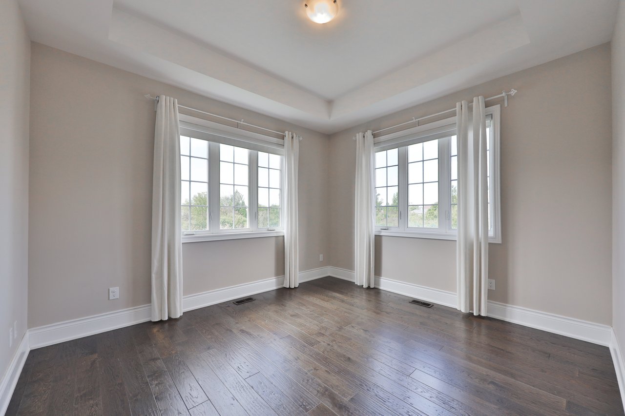 2163 Vineland Crescent, Oakville