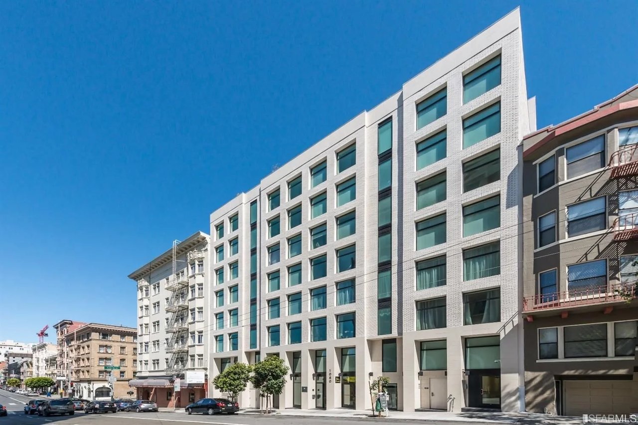 Blanc Condos