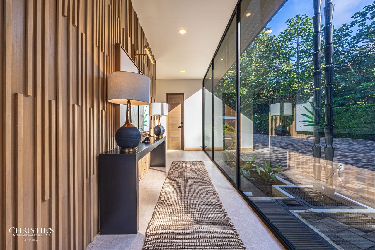 Luxury Estate in Escaleras — 5.5 Acres Majesty of Incredible Ocean Views 