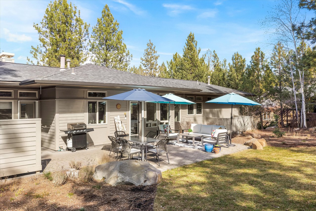 2589 NW Champion Circle