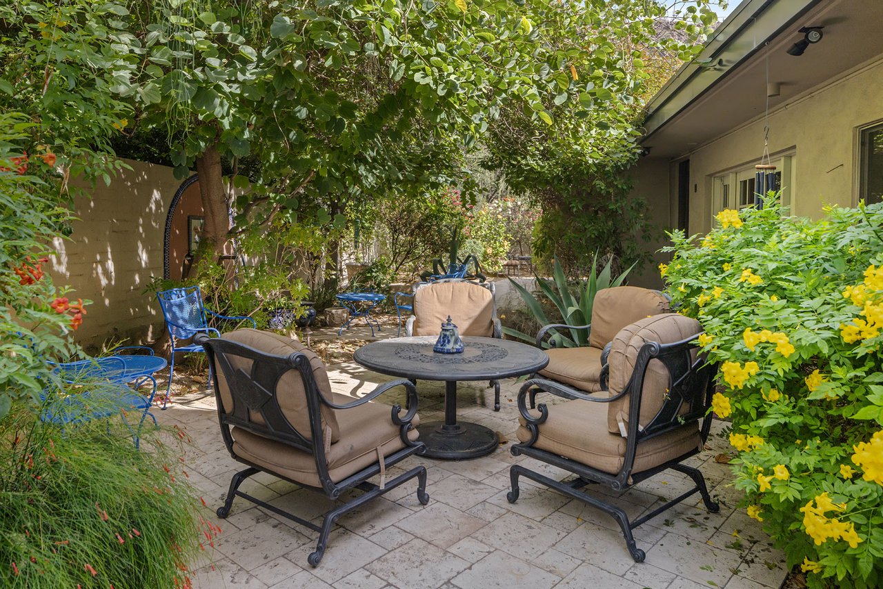 5434 E Lincoln Drive 72