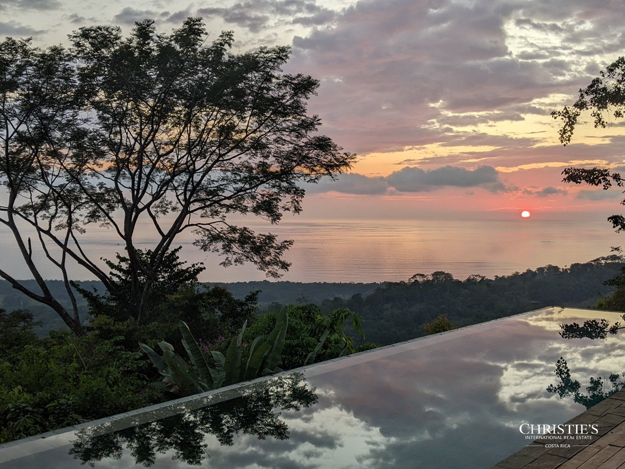 The Zen Villa | Award-Winning Teak Luxury Home with Ocean Views 