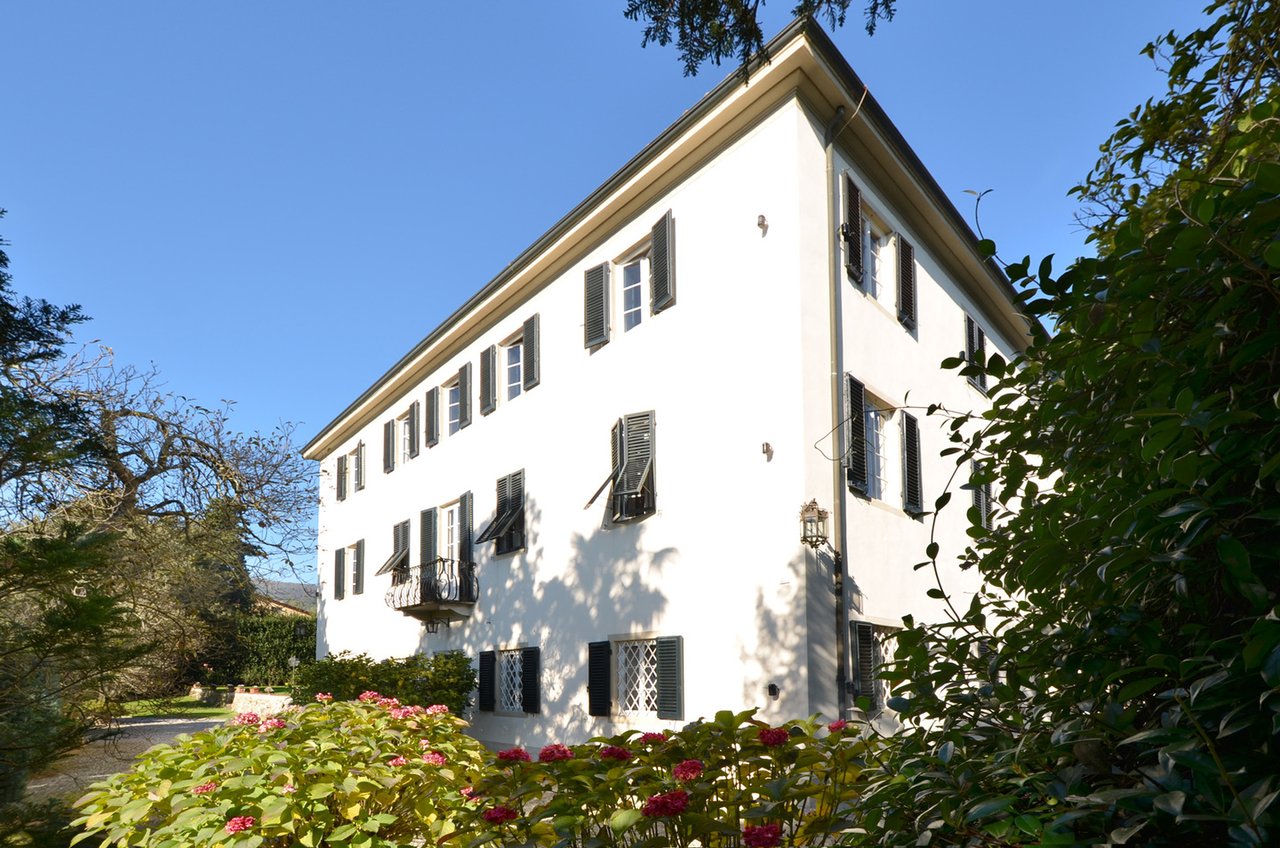 Timeless Lucca Villa with Garden and Pool