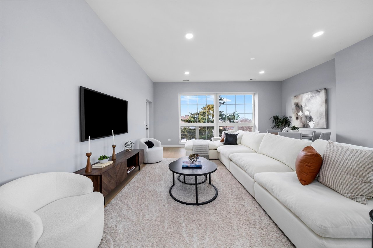 5830 N Lincoln Ave Chicago, IL 60659