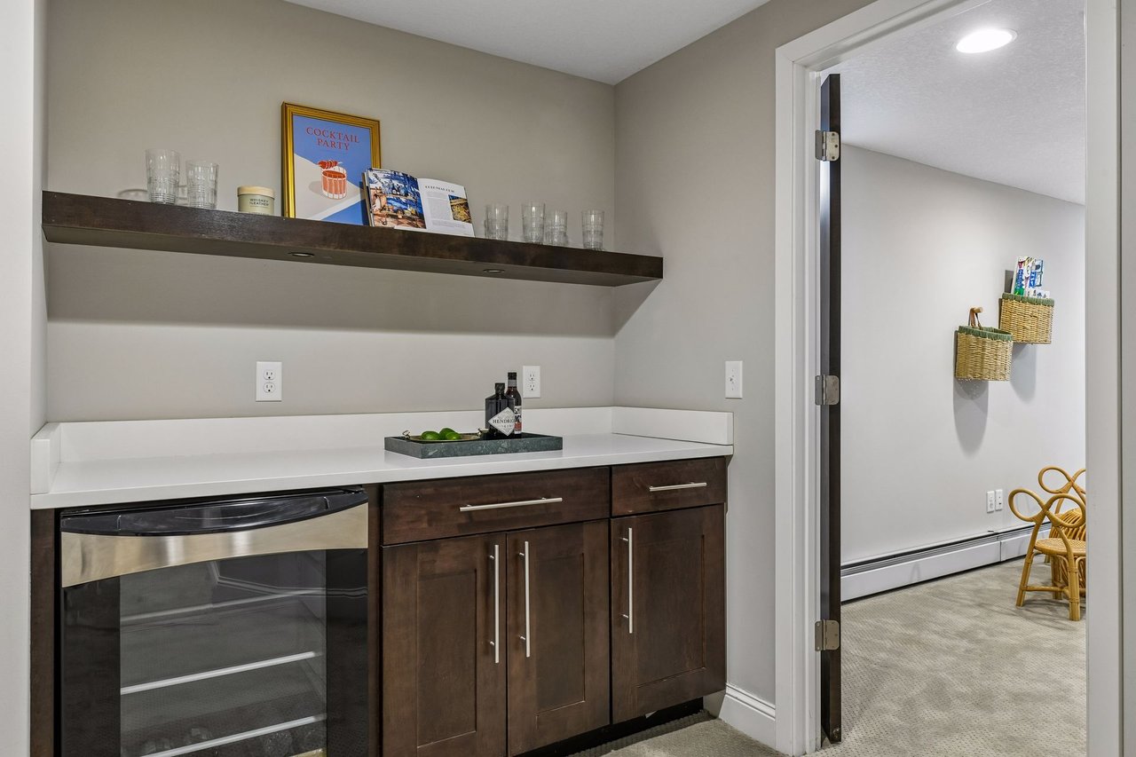 5932 Tamarac Ave, Edina